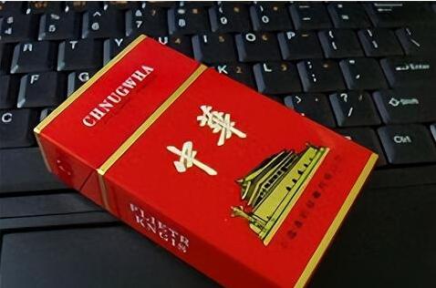 你知道女生抽煙都有哪些壞處嗎?截圖